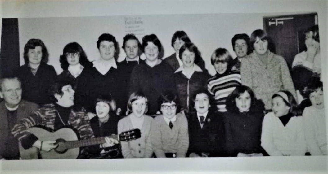 Sunday School No Year I'm not sure when this photo was taken but if you can supply any information I would appreciate it it. Send the Secretary an email